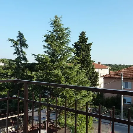 Rose Apartment