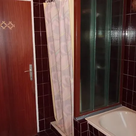 Rose Apartment *